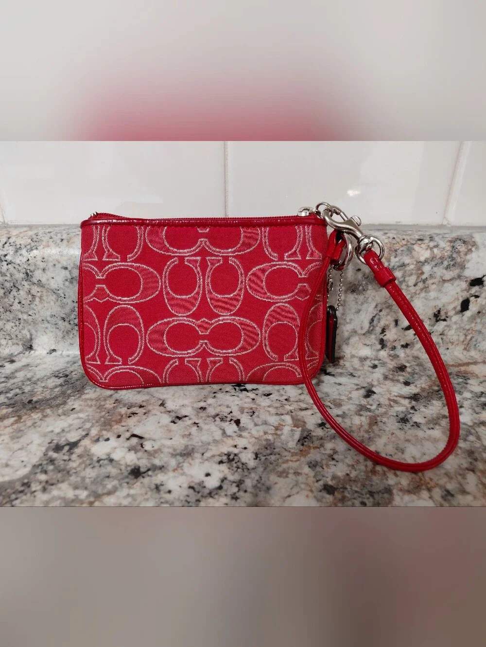 Coach Poppy Wristlet.ECU NO CALLOUTS